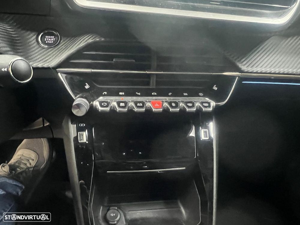 Peugeot e-2008 GT - 8
