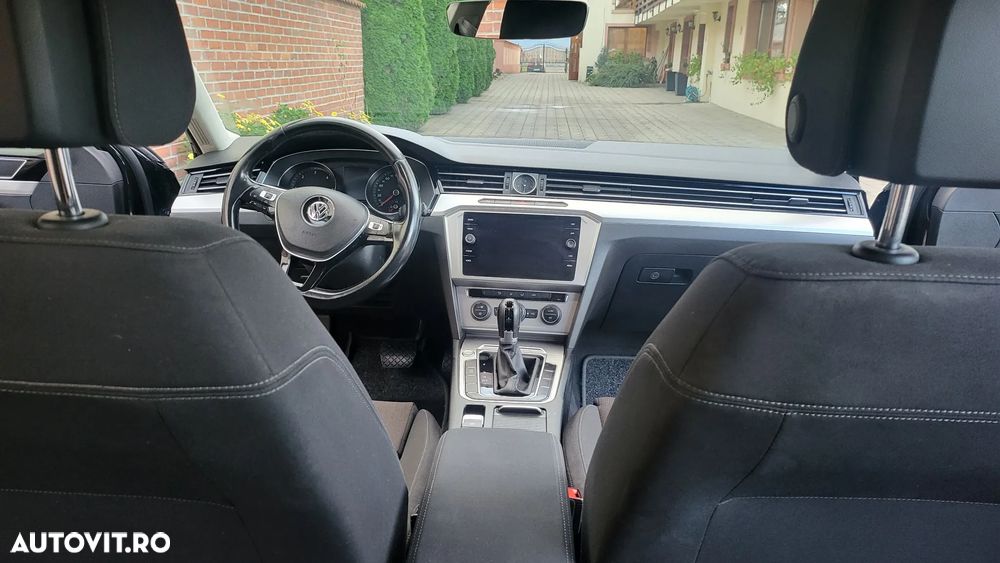 Volkswagen Passat - 27