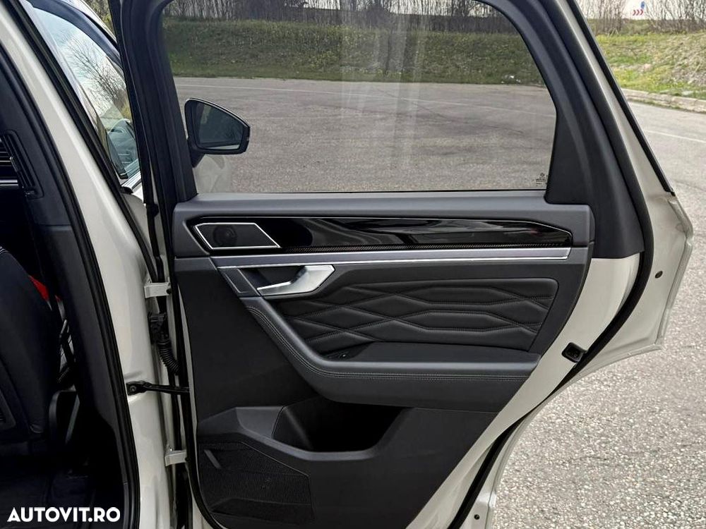 Volkswagen Touareg - 40