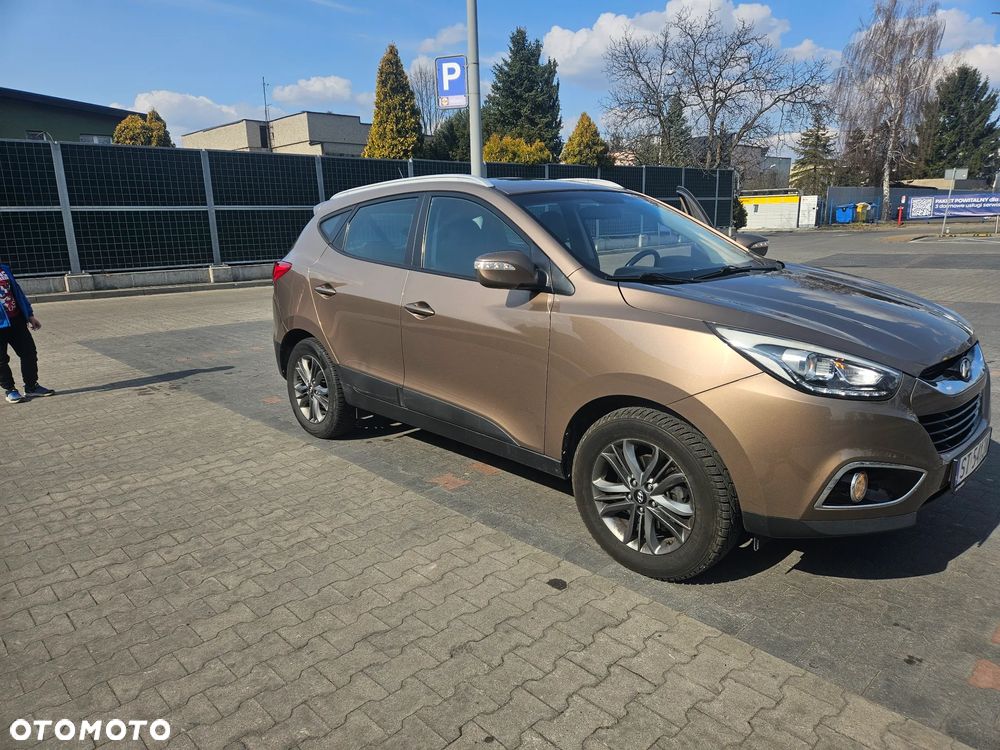Hyundai ix35 1.7 CRDi 2WD blue Finale Gold - 9