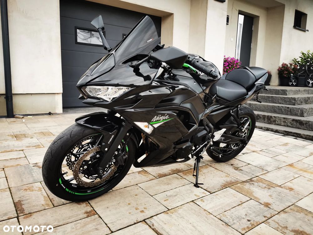 Kawasaki Ninja - 25