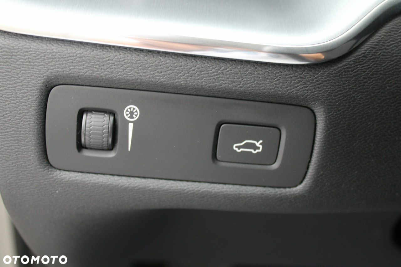 Volvo XC 60 - 21