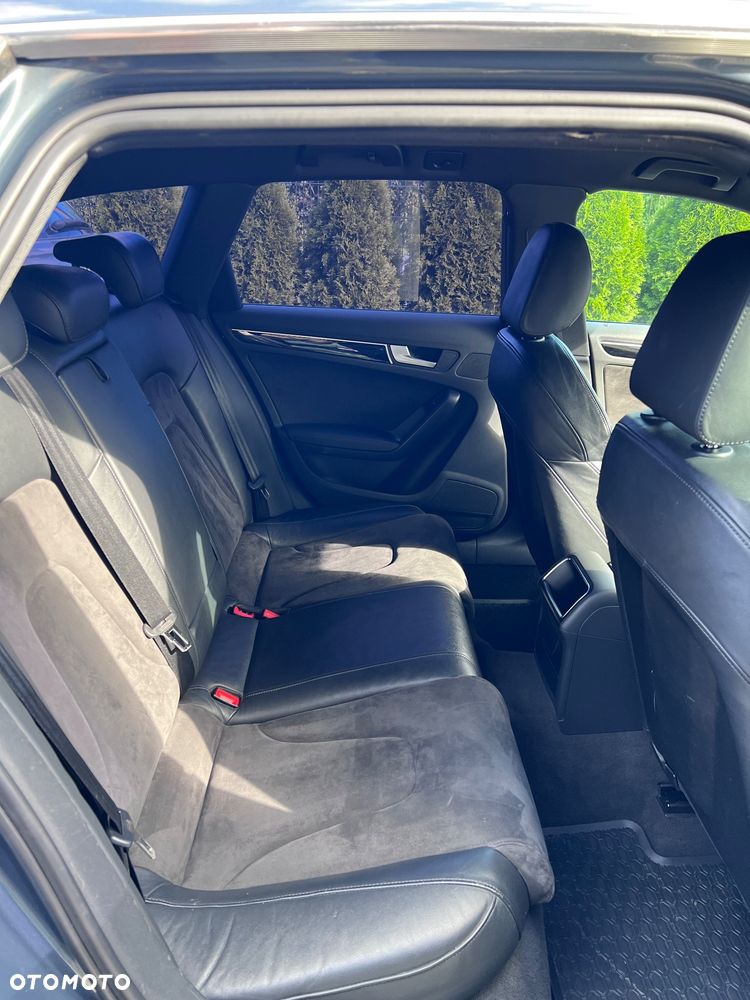 Audi A4 Avant 2.0 TDI Quattro - 10