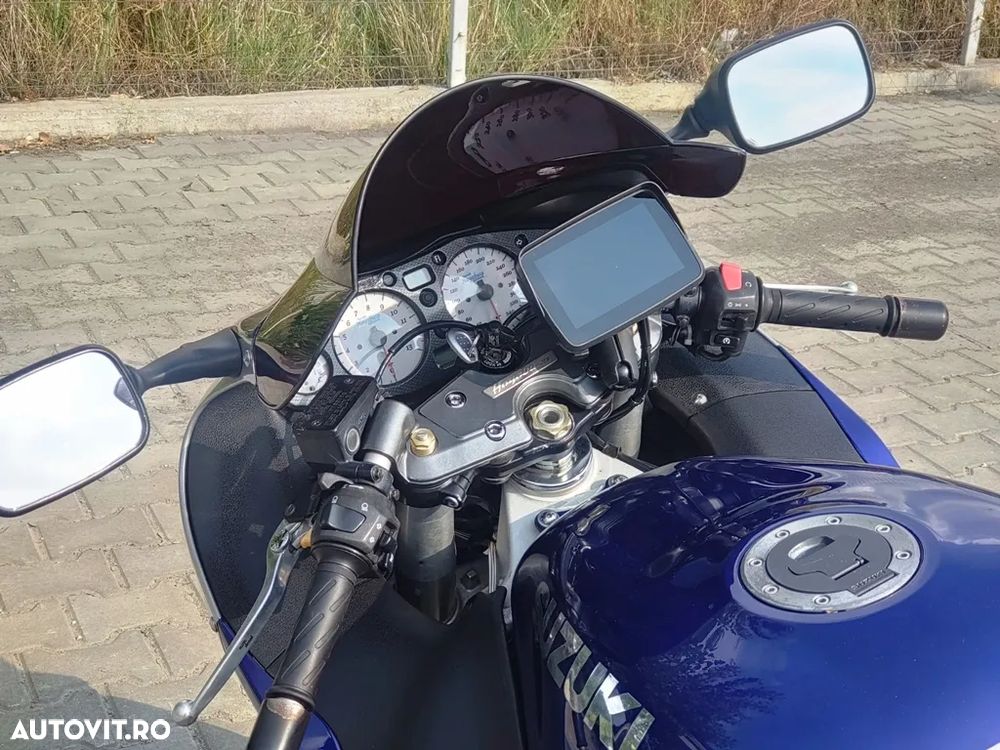 Suzuki GSX 1300R Hayabusa - 8