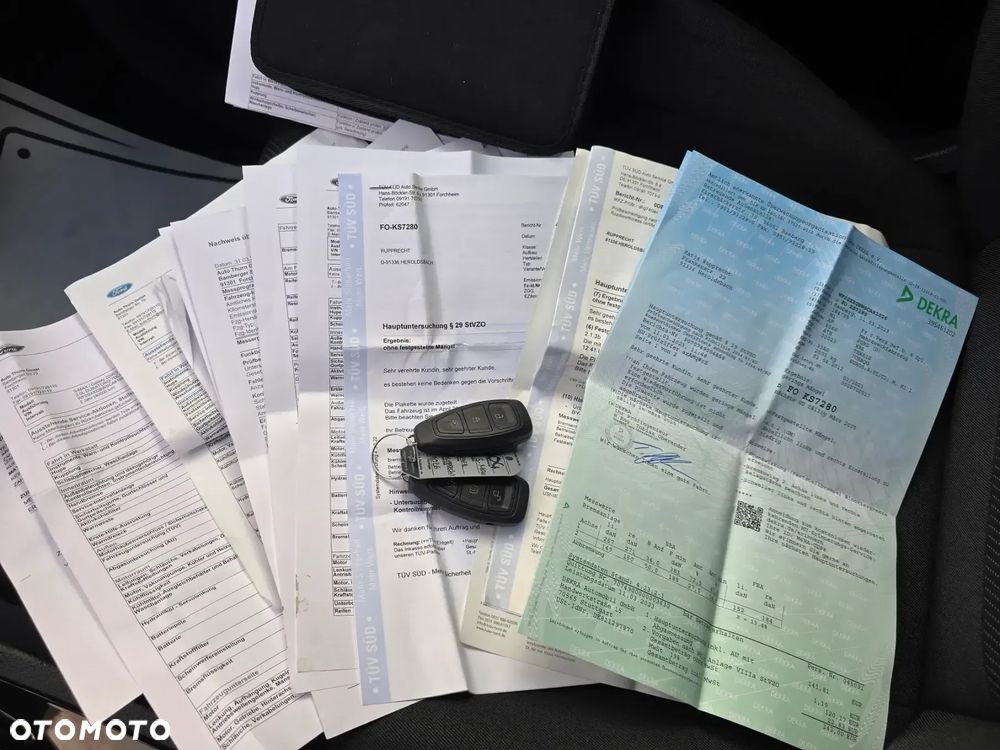 Ford S-Max 2.0 TDCi DPF Titanium - 38