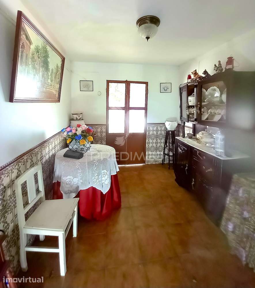 Moradia térrea T4 Com quintal - Grande imagem: 2/23
