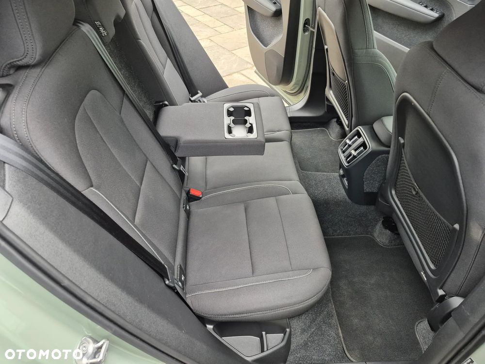 Volvo XC 40 Recharge 82 kWh Single M Extended Range RWD Core - 23