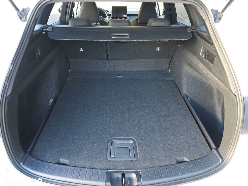 Toyota Corolla 1.8 Hybrid Comfort - 30