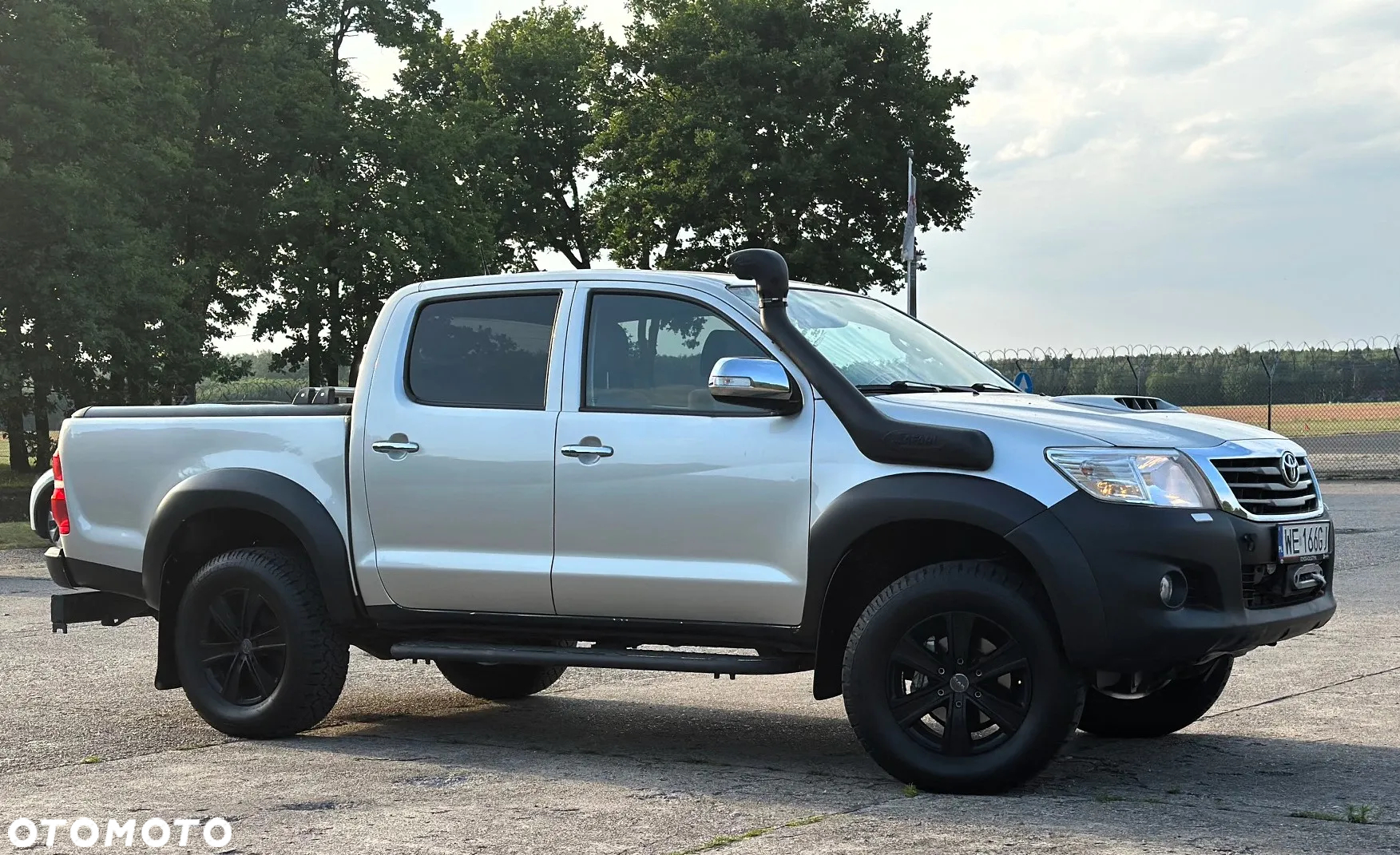 Toyota Hilux - 2