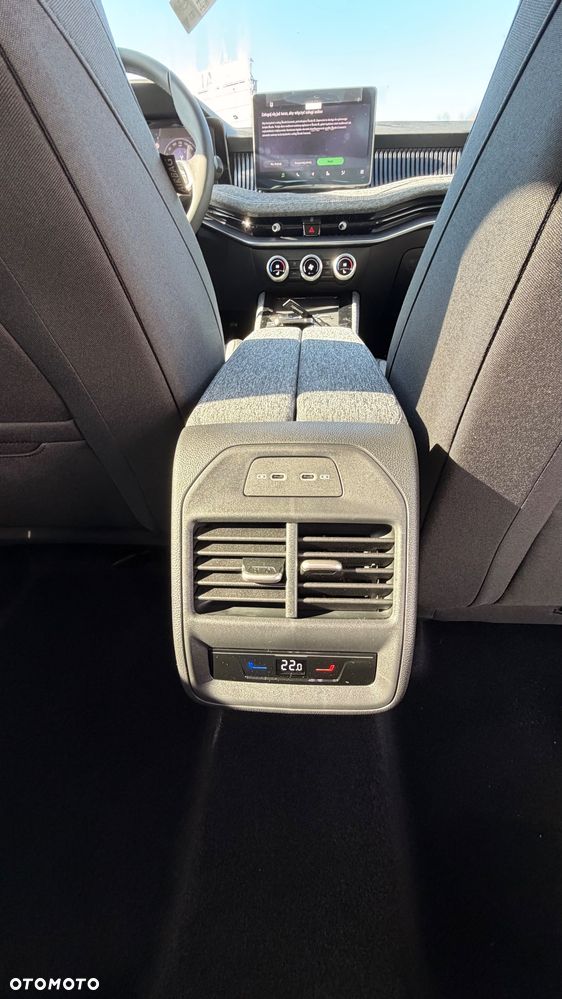 Skoda Superb 2.0 TDI SCR 4x4 Edition 130 DSG - 9