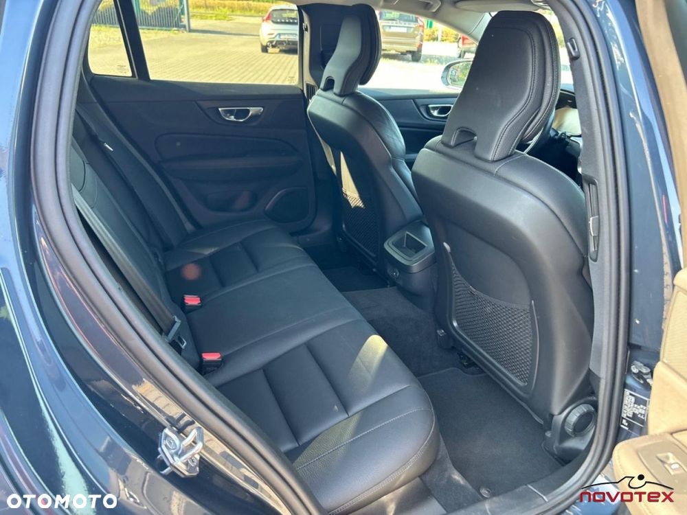Volvo V60 D3 Drive-E Momentum - 19