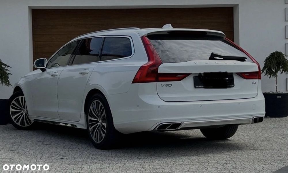 Volvo V90 D4 SCR R-Design - 3