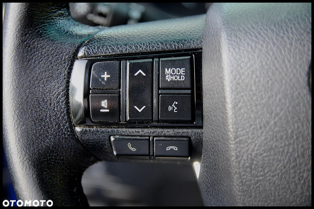 Toyota Hilux - 31