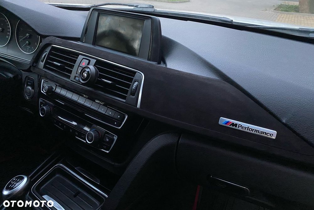 BMW Seria 3 - 32
