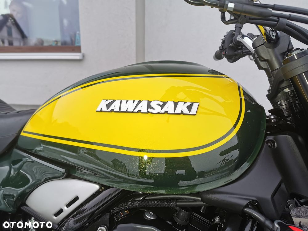 Kawasaki Z 900 RS - 23