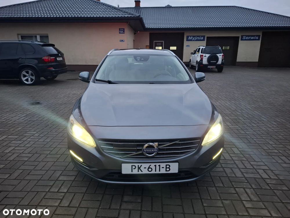 Volvo V60 D6 Twin Engine Geartronic Summum - 2