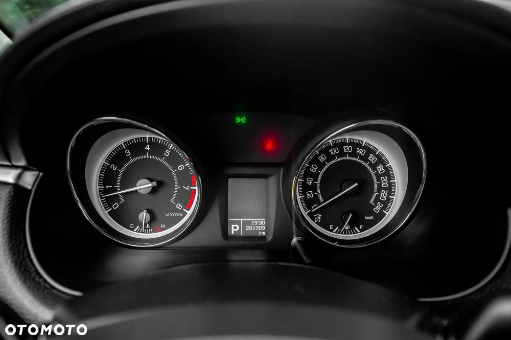 Suzuki Kizashi 2.4 Sport 4WD CVT - 27