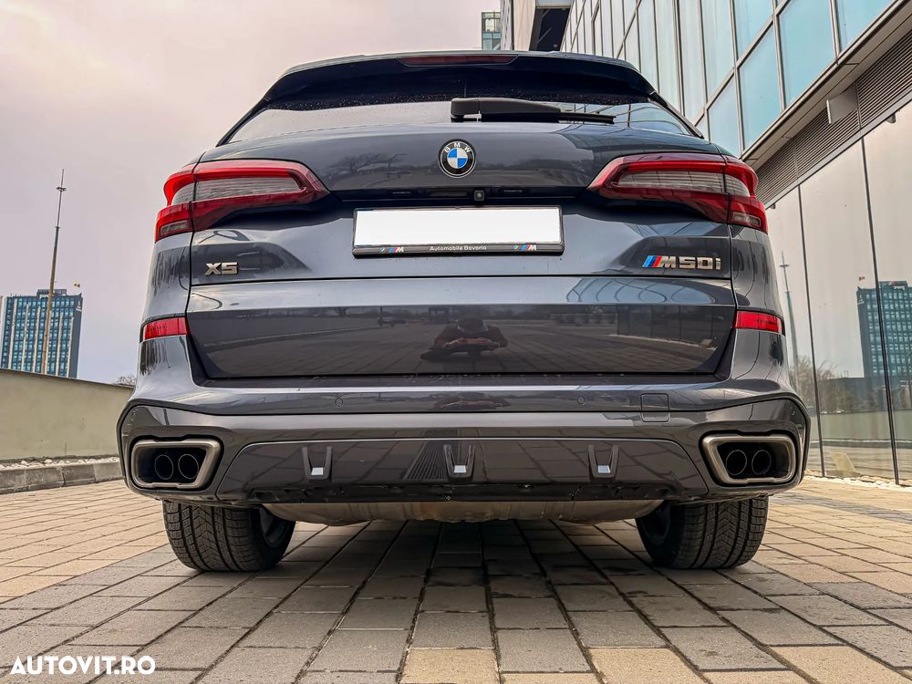 BMW X5 M M50i - 8