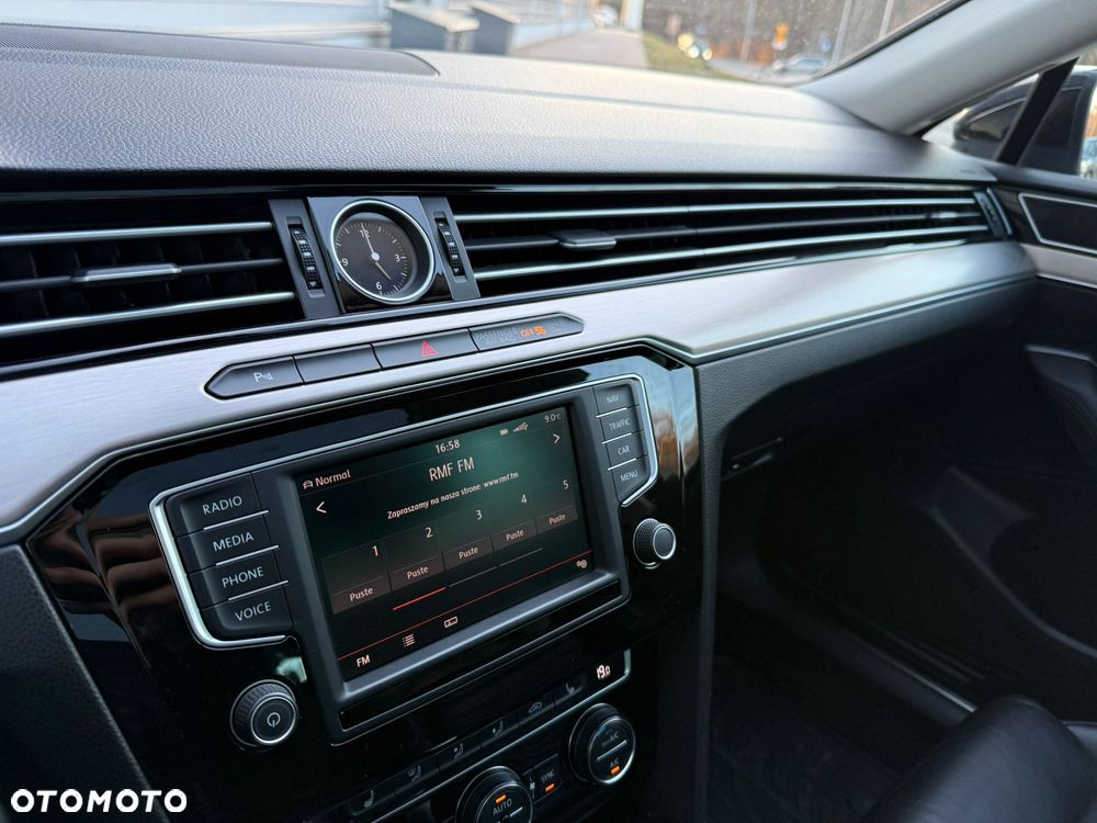 Volkswagen Passat 2.0 TDI SCR (BlueMotion Technology) DSG Highline - 22