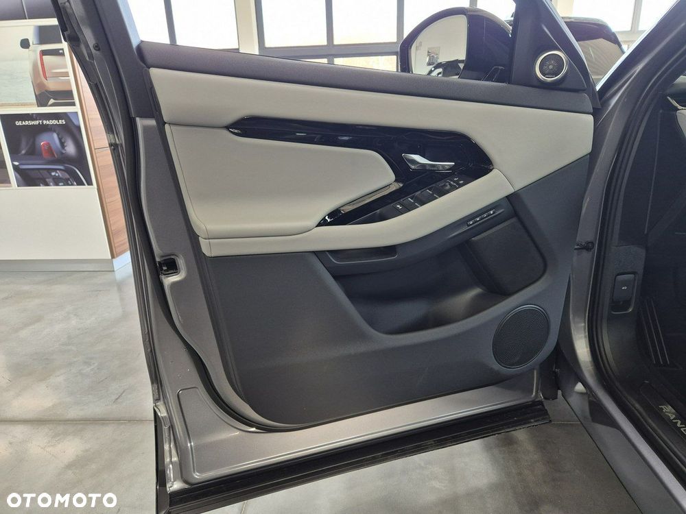 Land Rover Range Rover Evoque - 12