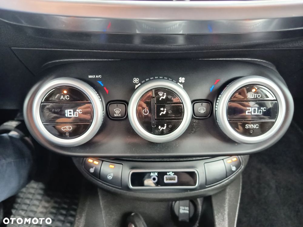 Fiat 500X 1.4 MultiAir Lounge DDCT - 24