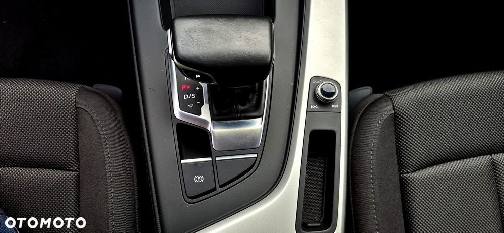 Audi A4 Avant 35 TDI S tronic - 36