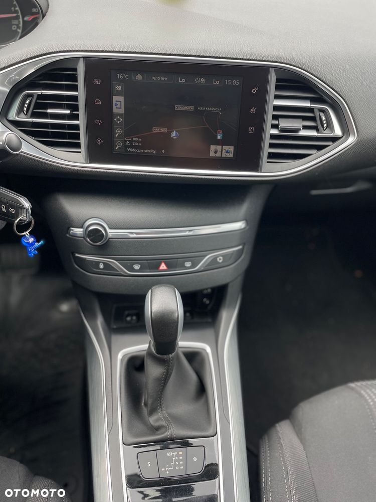 Peugeot 308 1.6 BlueHDi Allure S&S EAT6 - 10