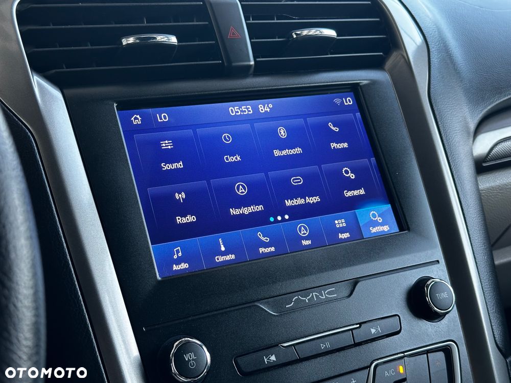 Ford Fusion - 30