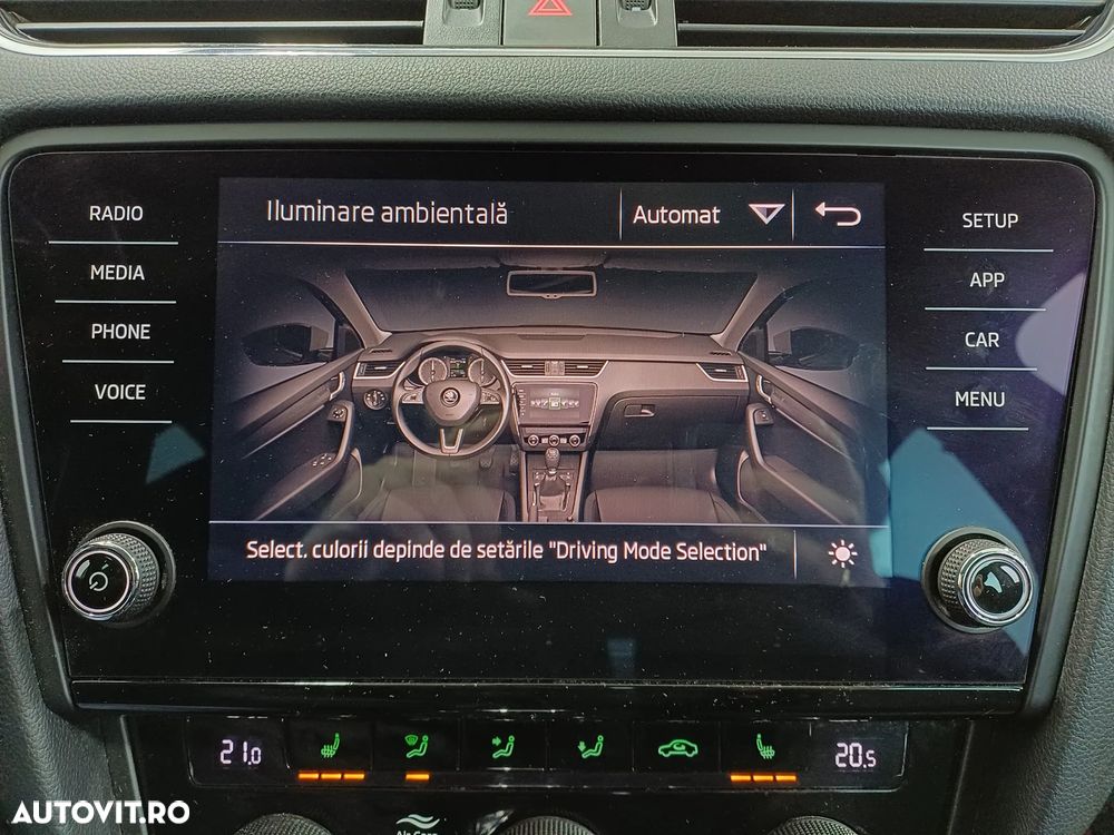 Skoda Octavia Combi Diesel 2.0 TDI DSG Style - 21