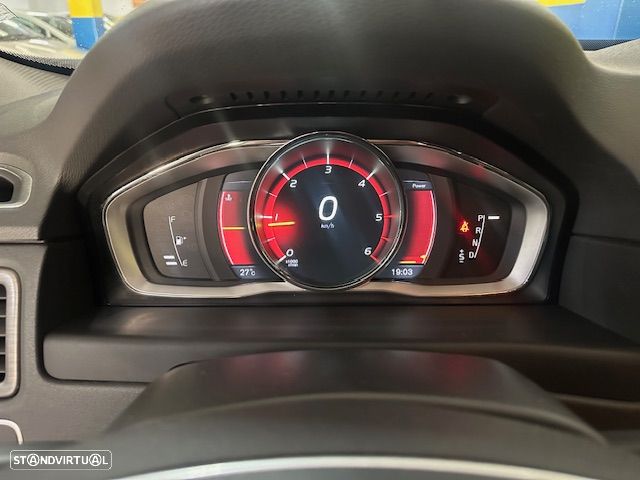 Volvo XC 70 2.0 D4 Summum Geartronic - 17