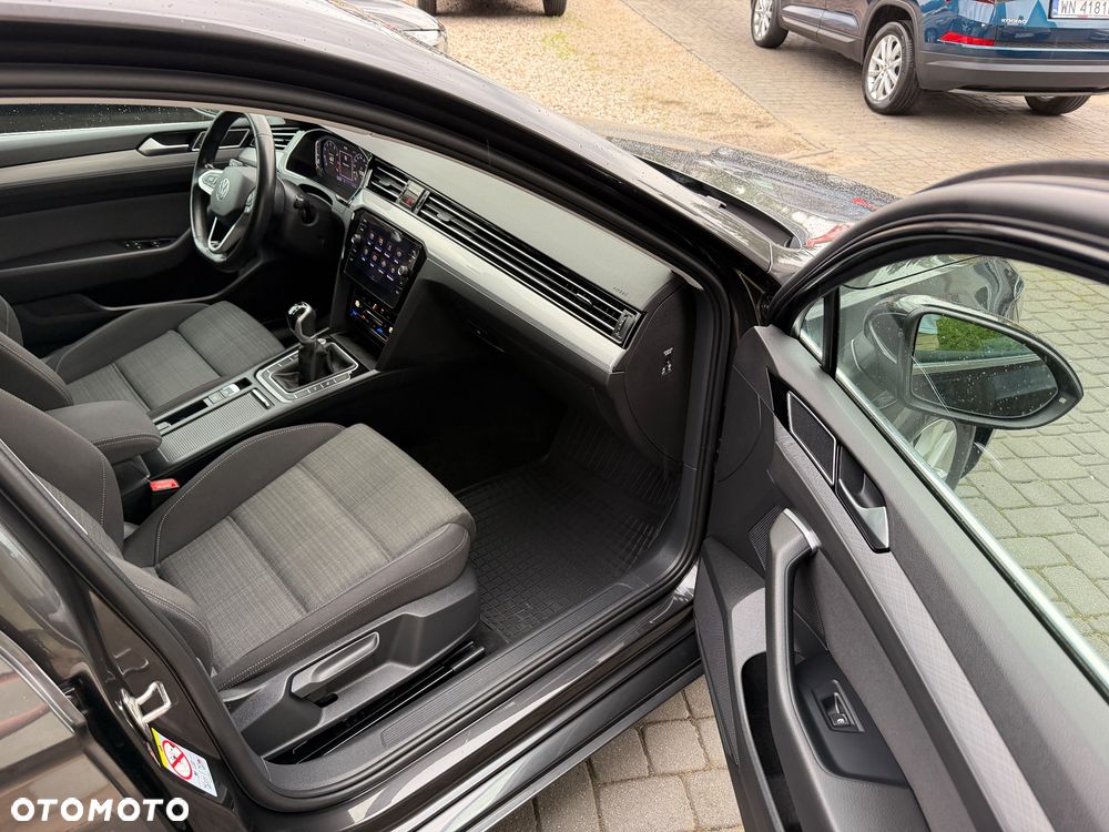 Volkswagen Passat 1.5 TSI EVO Elegance - 20