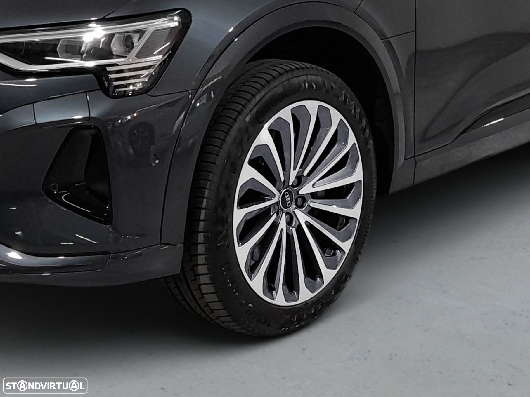 Audi Q8 e-Tron Sportback 55 quattro Advanced - 5