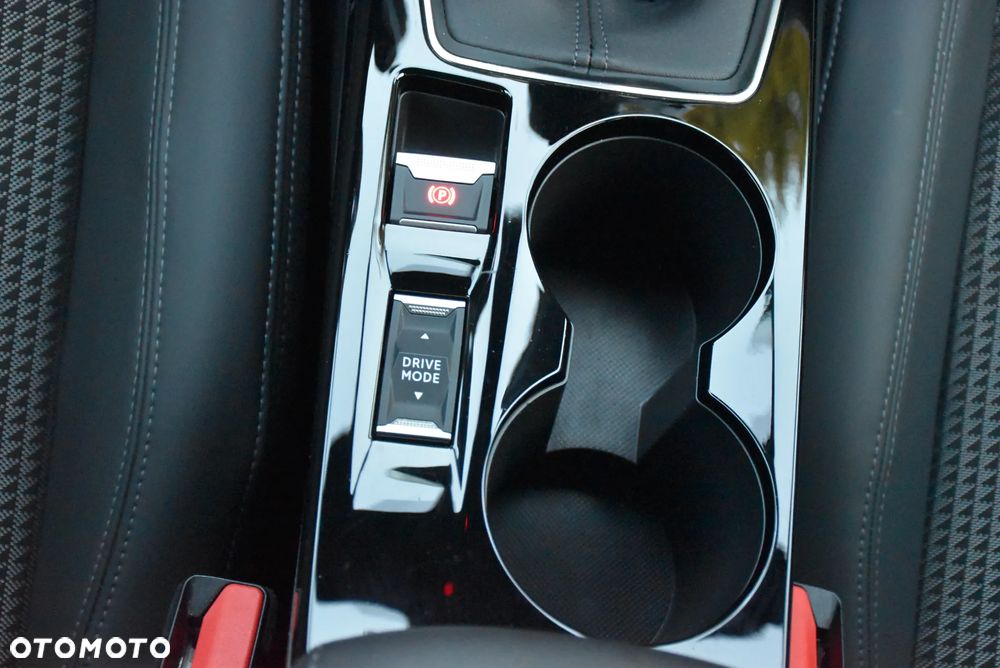 Peugeot 208 PureTech 100 GT - 27