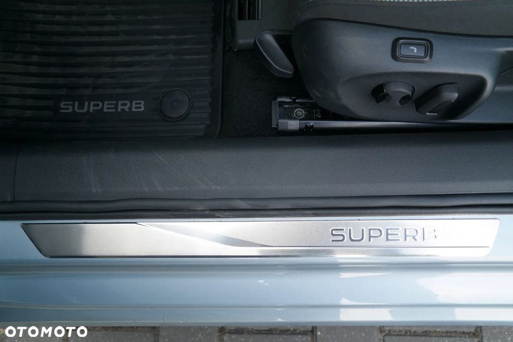 Skoda Superb 1.5 TSI mHEV DSG Selection - 19