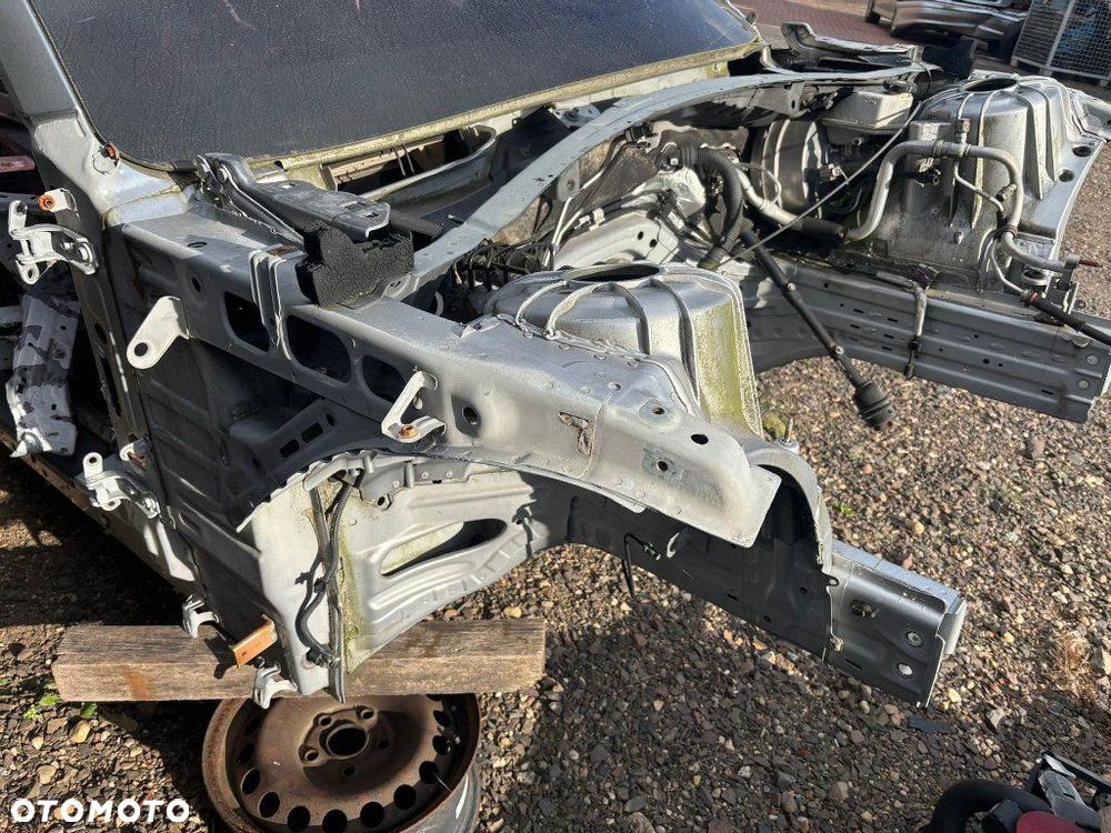 Ćwiartka Przednia Prawa Przód Fartuch Chevrolet Camaro Coupe VI 16-24r