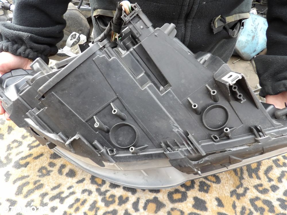 BMW - F10 - H7 - LEWA LAMPA PRZEDNIA - KOMPLETNA - WYRWANE UCHO - 7203242 - 6
