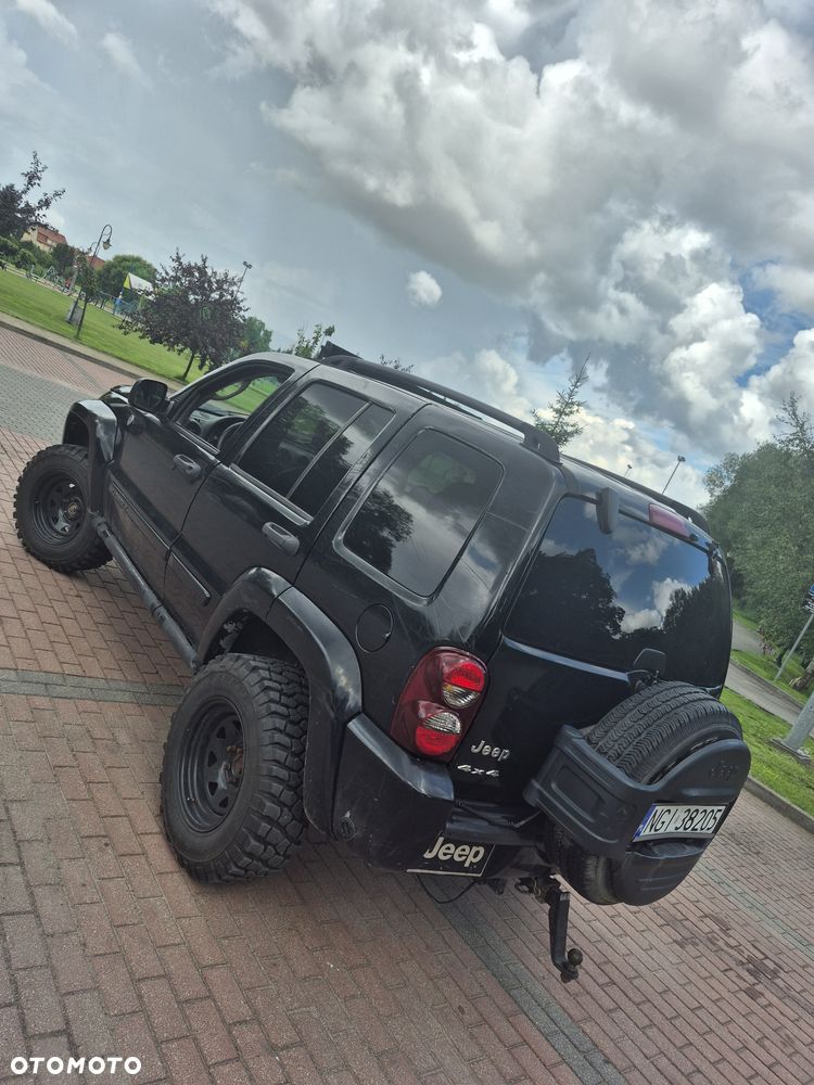 Jeep Liberty - 4