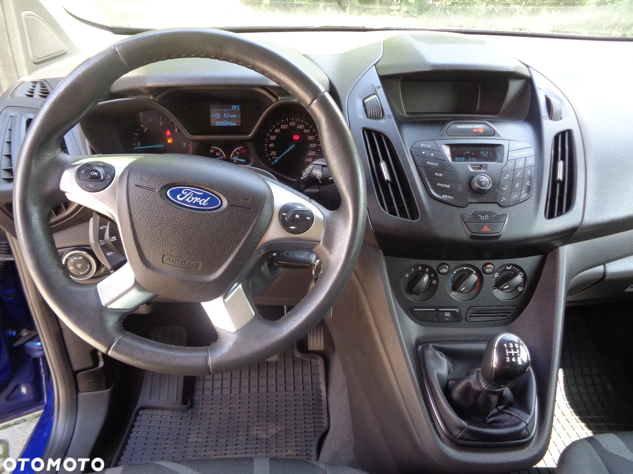 Ford Tourneo Connect 1.6 TDCi Titanium - 9