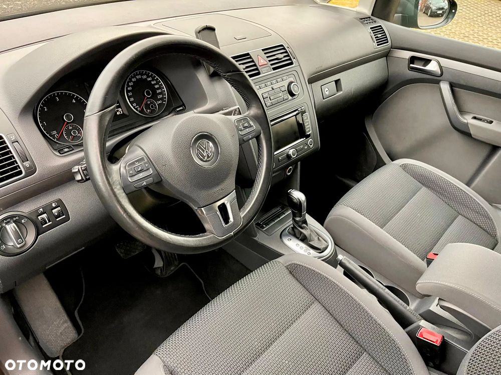 Volkswagen Touran 2.0 TDI DSG Highline - 23