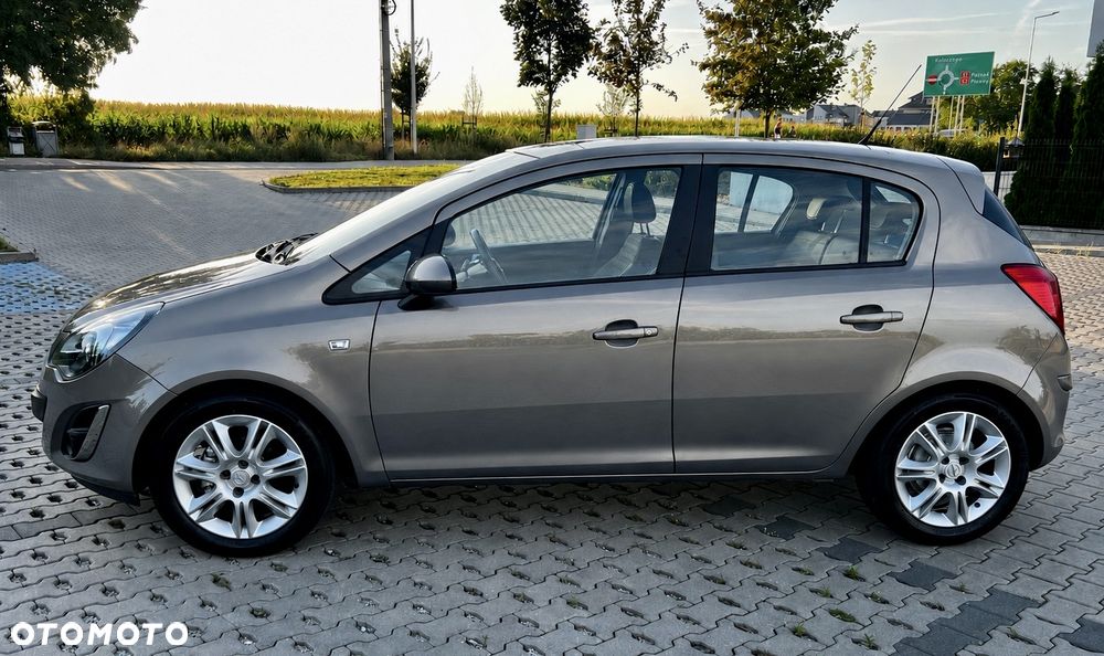 Opel Corsa 1.4 16V Innovation - 4