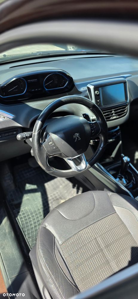 Peugeot 2008 - 9