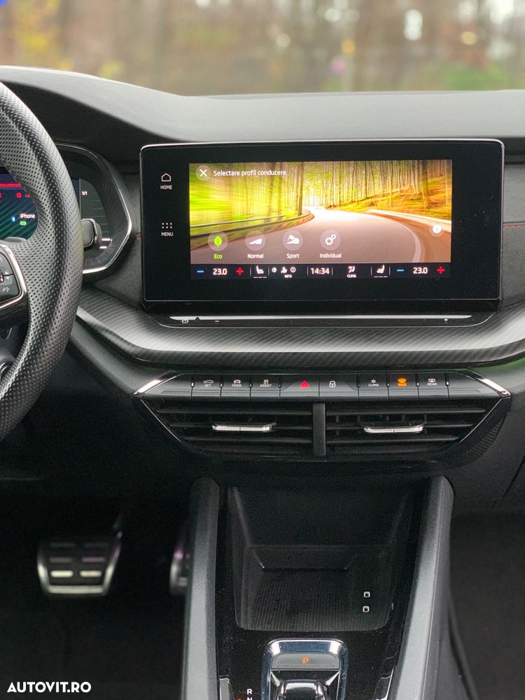 Skoda Octavia 2.0 TDI DSG RS Plus - 23