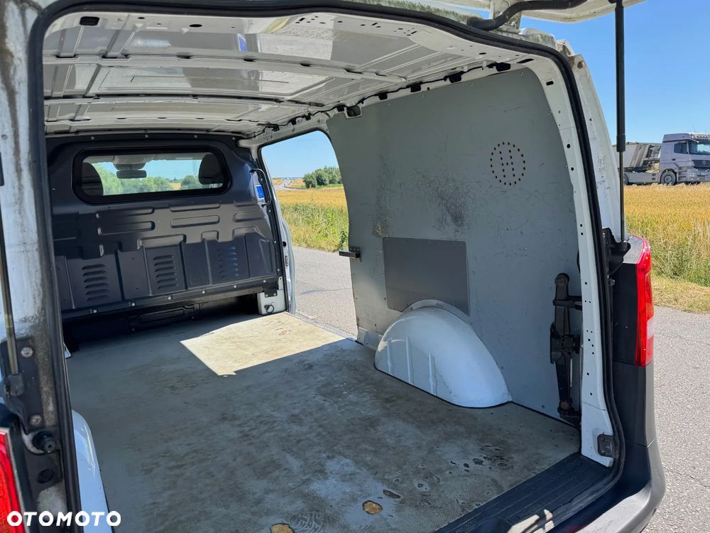 Mercedes-Benz VITO - 12