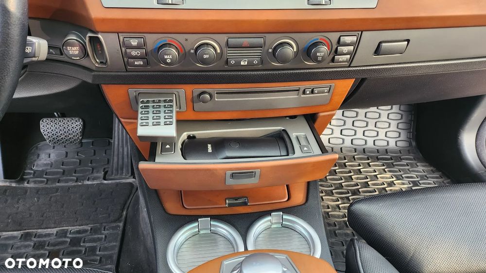 BMW Seria 7 740d - 23