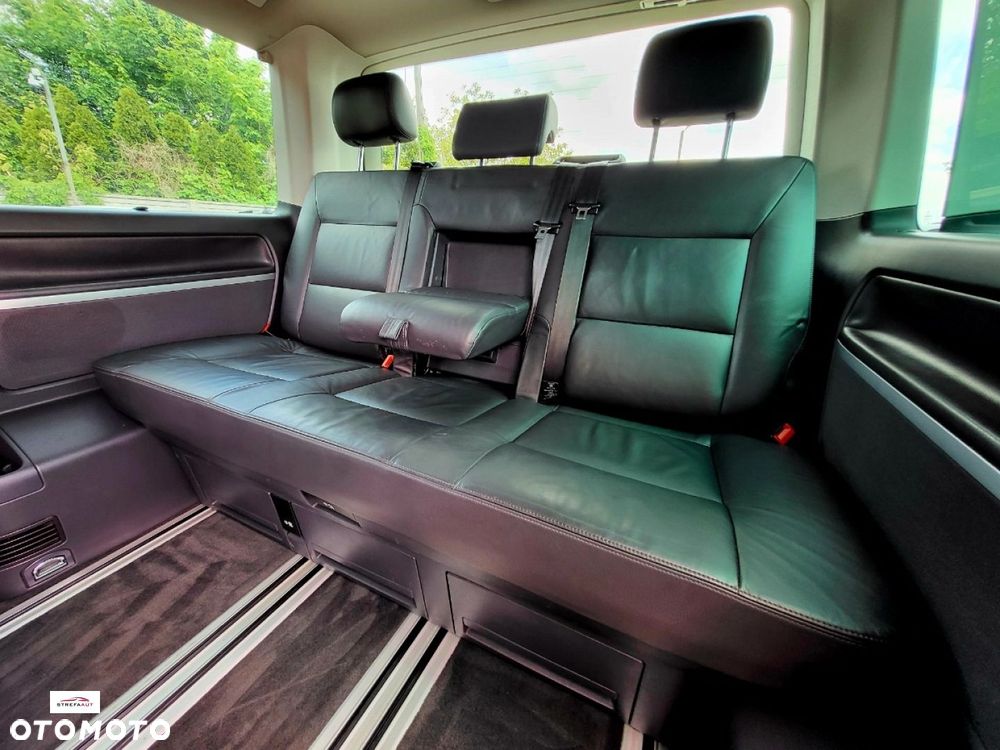 Volkswagen Multivan - 33