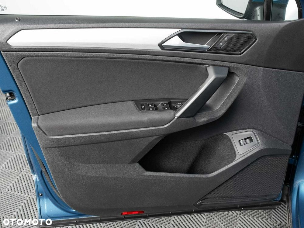 Volkswagen Tiguan - 10