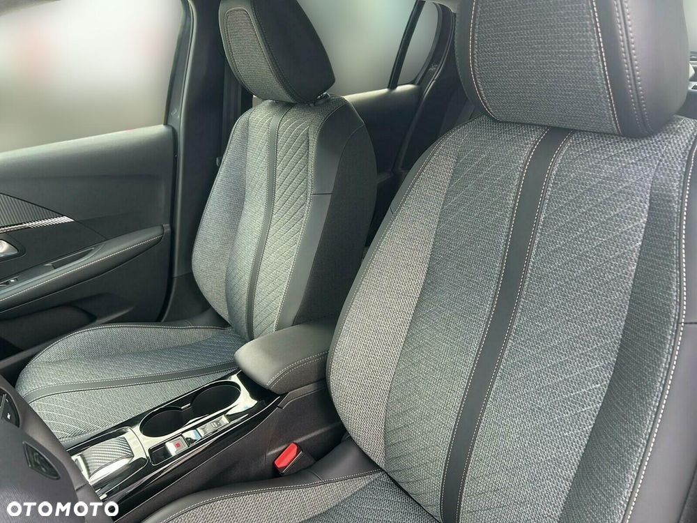 Peugeot 208 1.2 mHEV Allure - 8