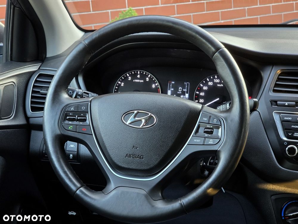 Hyundai i20 blue 1.2 Advantage+ - 34