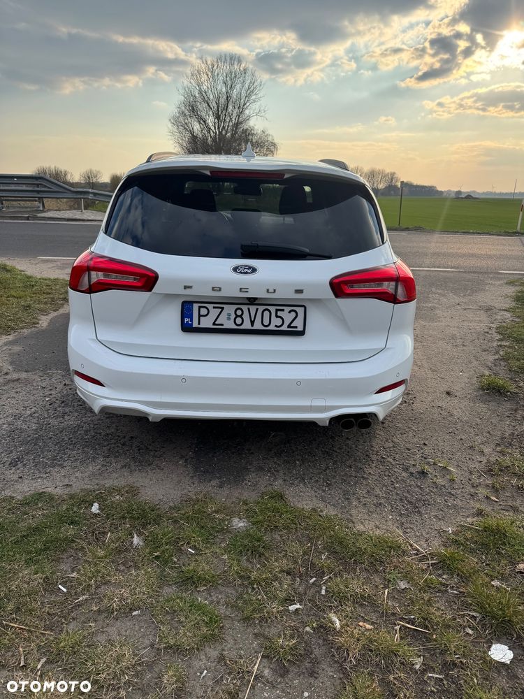 Ford Focus 1.5 EcoBoost ST-Line - 6