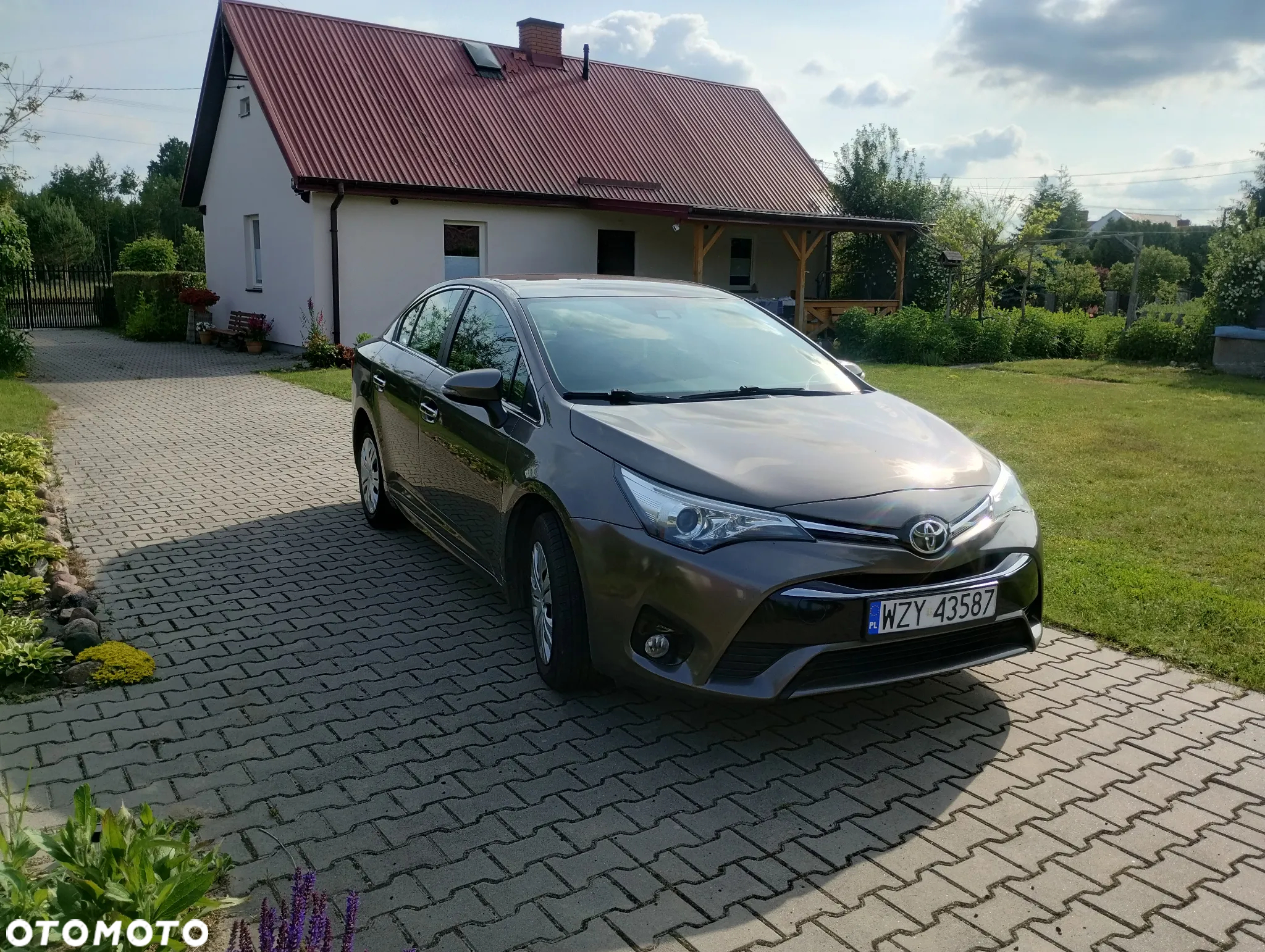 Toyota Avensis - 13